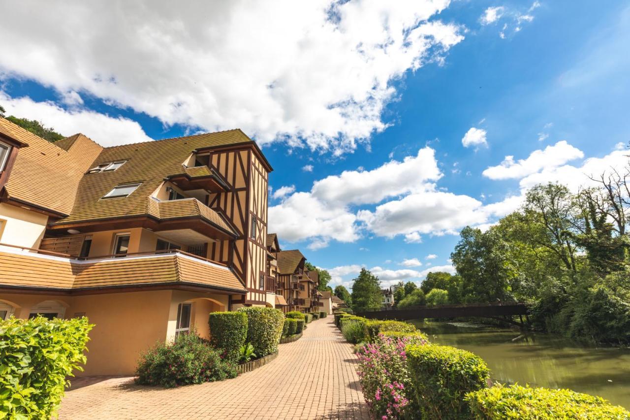 Club Wyndham Normandy Aparthotel Connelles Exterior foto